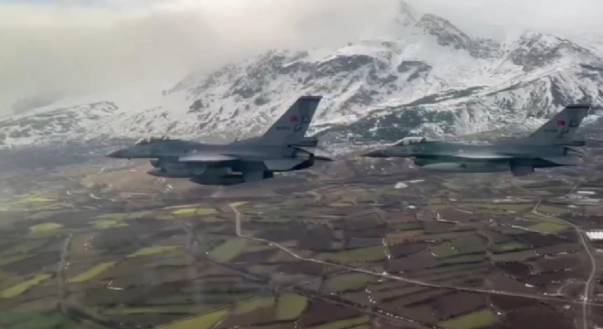 Jetler Erzincan’ın kurtuluşu için havalandı