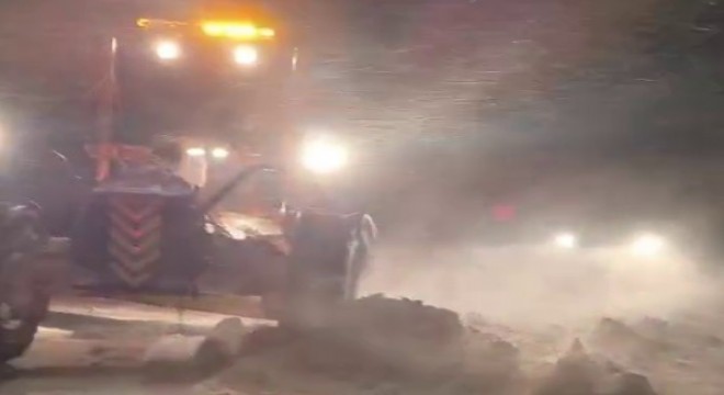 Palandöken'de kar ulaşımı zorlaştırdı