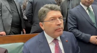 Bayrak indirme olayıyla ilgili 14 kişi gözaltına alındı