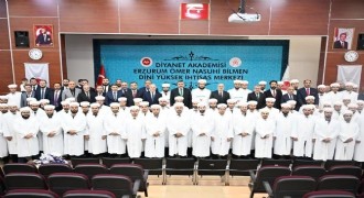 Diyanet Akademisi'nde mezuniyet heyecanı