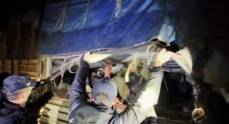 Tır dorsesinde 31 göçmen yakalandı